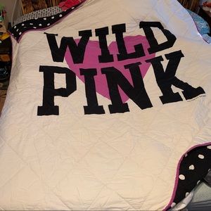 1day sale**Victoria’s Secret PINK bedding quilt comforter